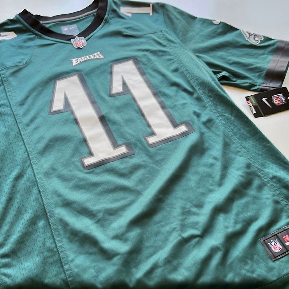 NWT Nike Carson Wentz Philadelphia Eagles #11 Jersey Sz. L